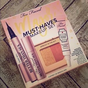 NWT Too Faced Must-Haves Makeup Set.